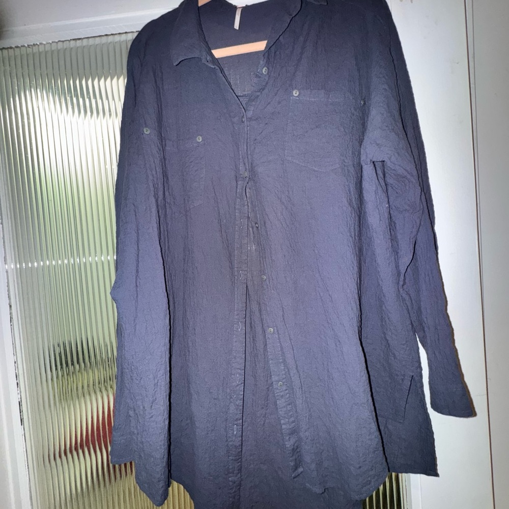 FREE PEOPLE- Chic Dark blue Long Sleeve Shirt
